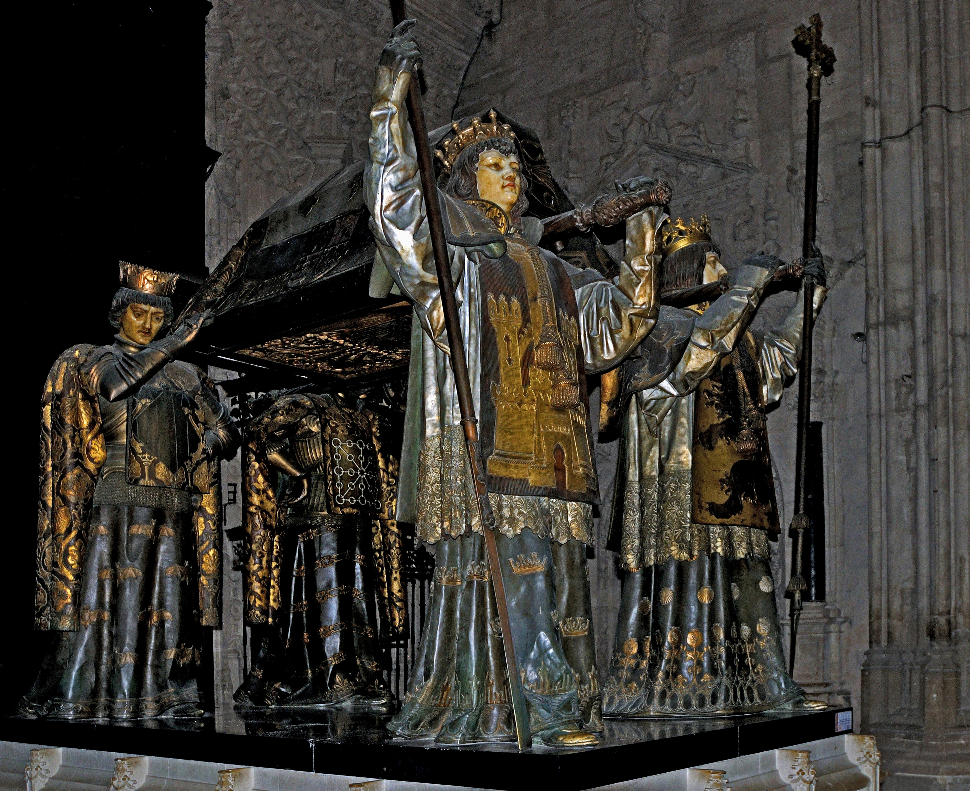 Могила Колумба в кафедральном соборе г. Севилья