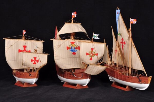 Санта-Мария, Нинья, Пинта - корабли экспедиции Колумба.  1:106