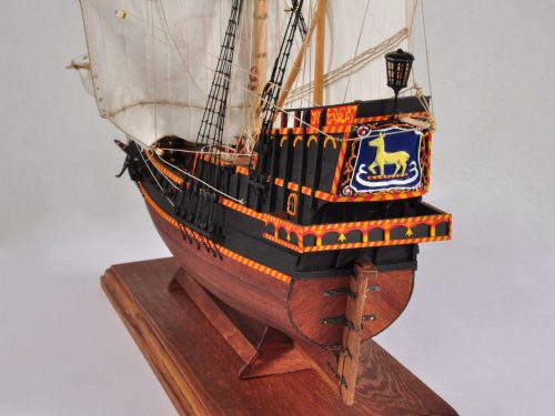 модель пиратского корабля Дрейка Голден Хайнд мастерской моделей кораблей СПб